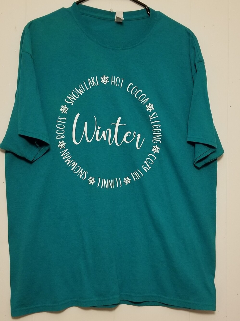 Unisex Teal Winter Graphic Short Sleeve Tee Womens Size XL